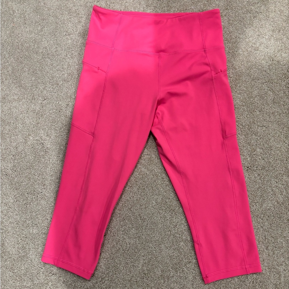 ZYIA Hot Pink Crop light n tight with zippered pockets